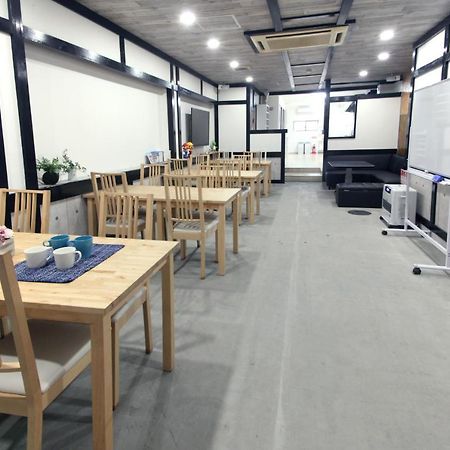 Guest House Futaba โอซาก้า ภายนอก รูปภาพ