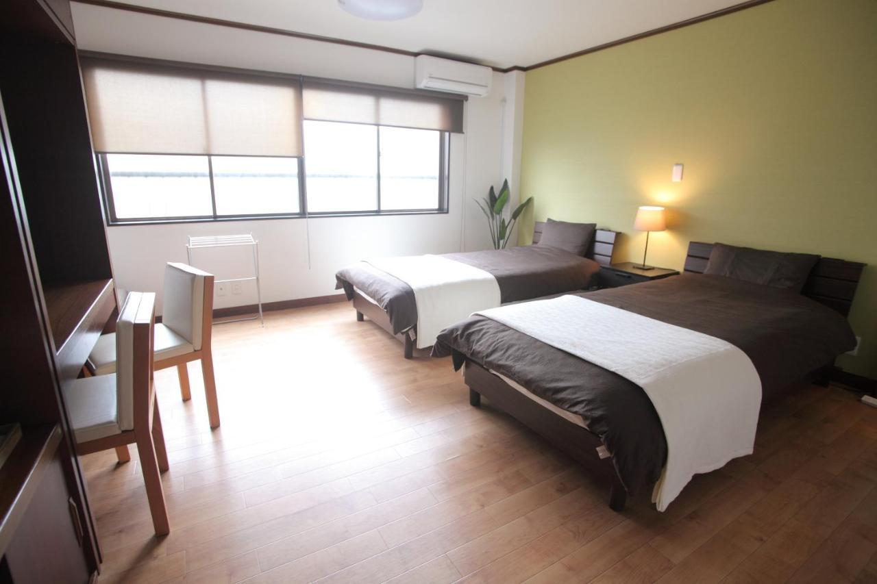 Guest House Futaba โอซาก้า ภายนอก รูปภาพ