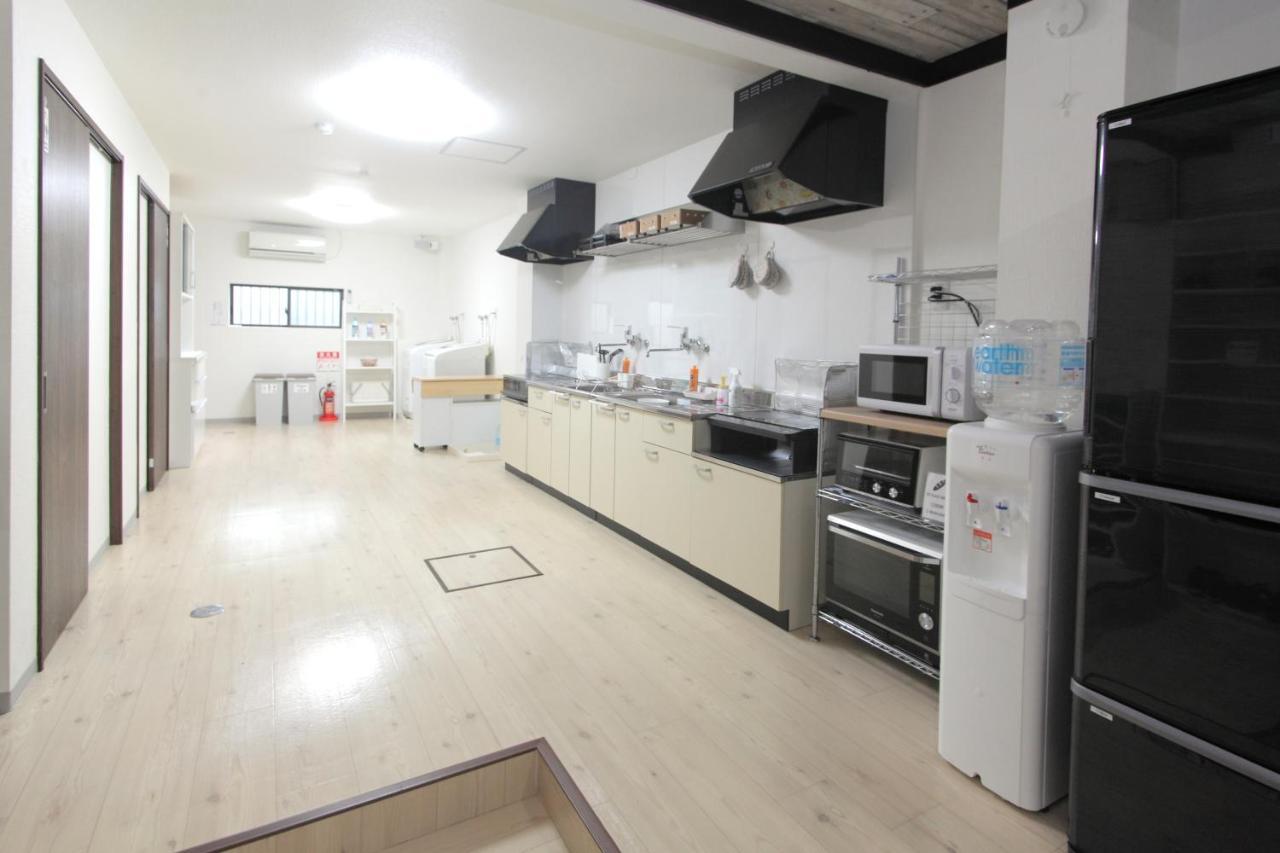 Guest House Futaba โอซาก้า ภายนอก รูปภาพ