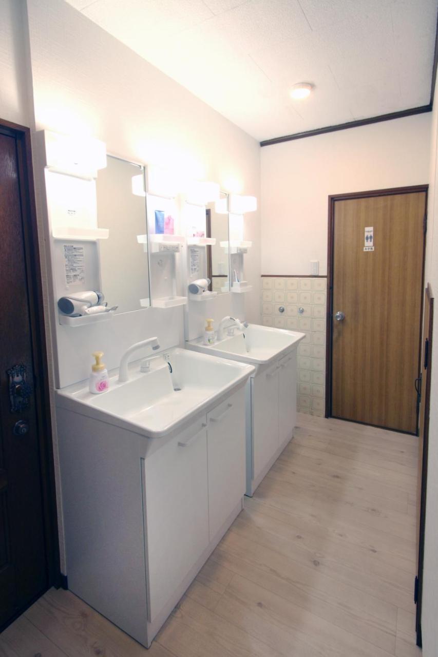 Guest House Futaba โอซาก้า ภายนอก รูปภาพ